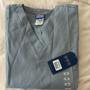 Grey Cherokee scrub top XS. Never worn with tags
